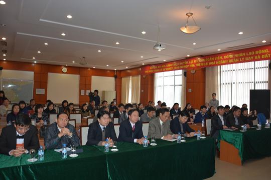 Ngành GTVT tiếp nhận quần áo ấm ủng hộ vùng cao