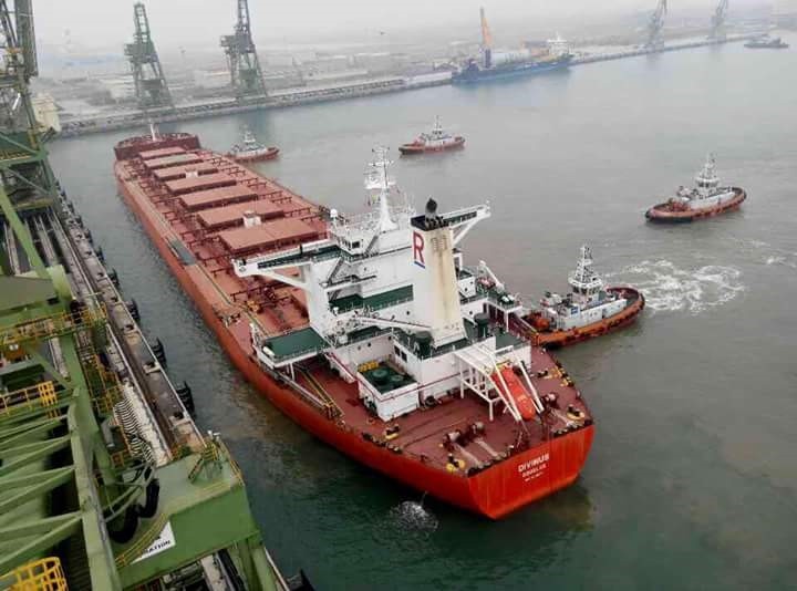 Công ty TNHH MTV Hoa tiêu hàng hải khu vực VI dẫn thành công tàu trọng tải 170.000 tấn cập cảng Sơn Dương an toàn