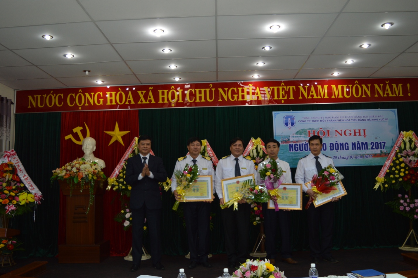 Công ty Hoa tiêu hàng hải khu vực 4 tổ chức Hội nghị Người lao động năm 2017