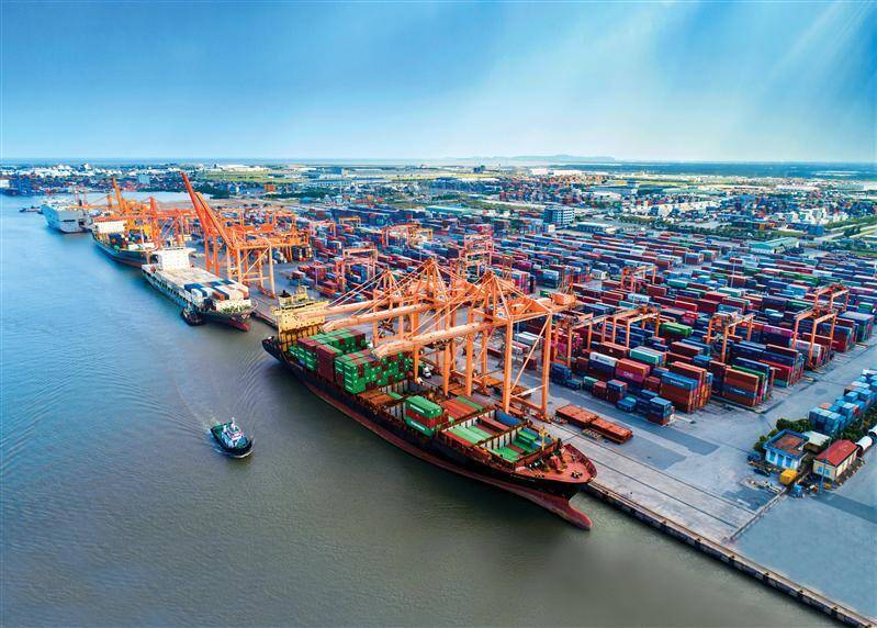 Vì sao Bộ GTVT bác đề xuất giảm giá dịch vụ tại cảng biển?