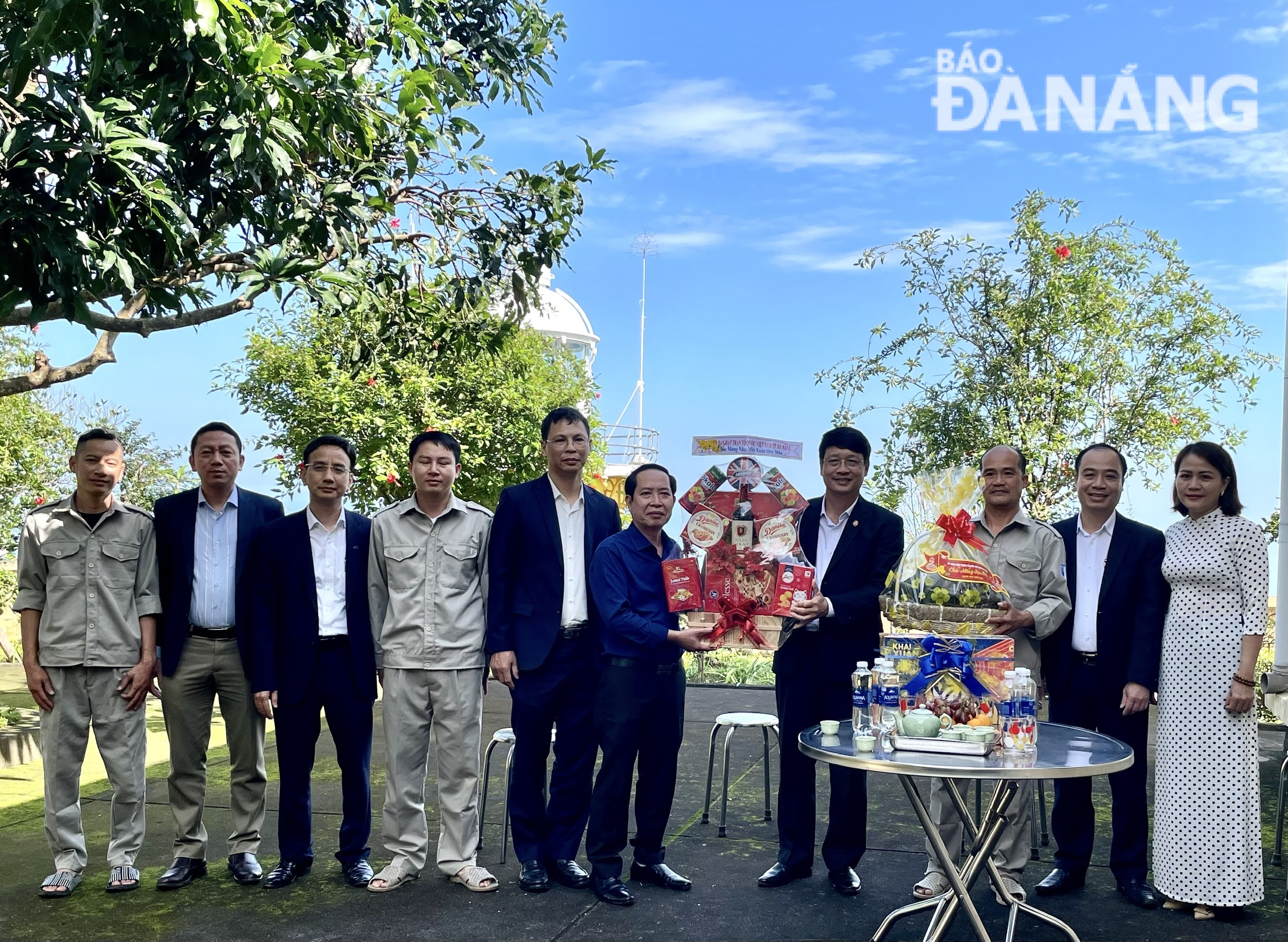 Lãnh đạo Ủy ban MTTQ Việt Nam thành phố thăm, chúc Tết các đơn vị